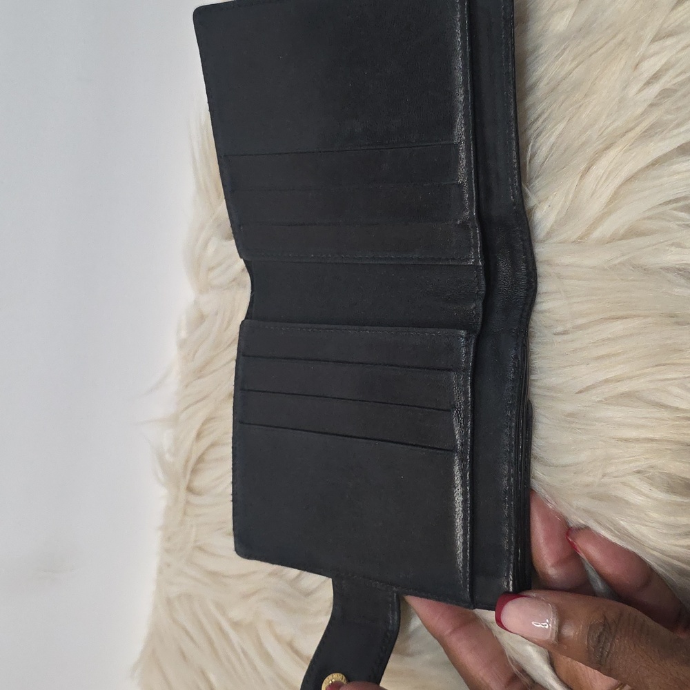Chanel French flap wallet in caviar Leather. - Picture 6 of 8